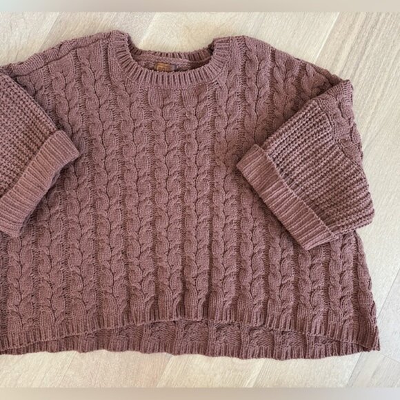 POL Oversized Cable Knit Sweater – Size Large - Picture 1 of 5